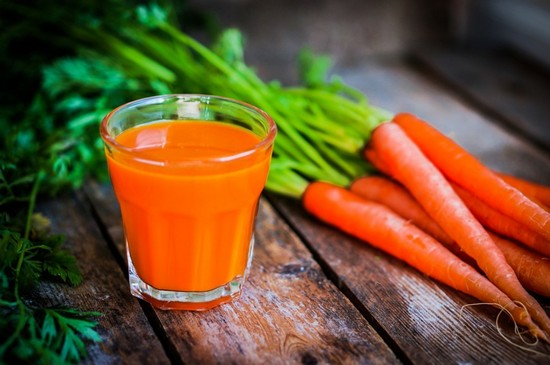 Чем полезен морковный сок для женщин и мужчин?