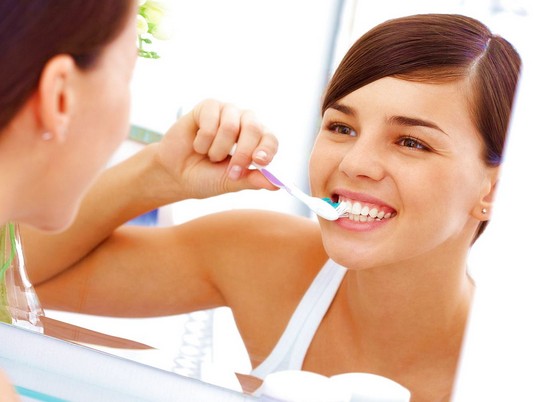 можно ли убрать зубной камень в домашних условиях быстро