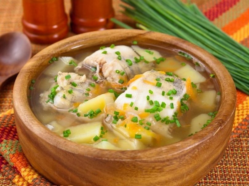Рыбный суп из минтая (с рисом, для ребенка): рецепты