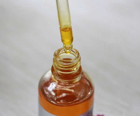 ушной проход нужно промыть струей воды