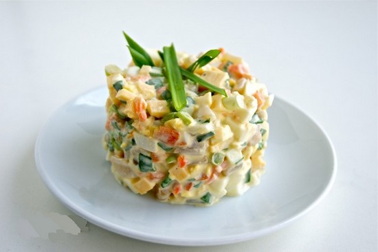 Кальмаровое филе отлично гармонирует по вкусу с овощами