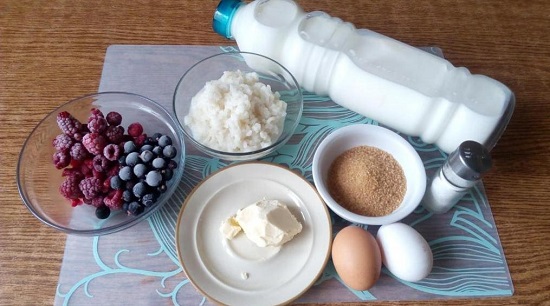 Подготавливаем остальные ингредиенты и силиконовые формочки