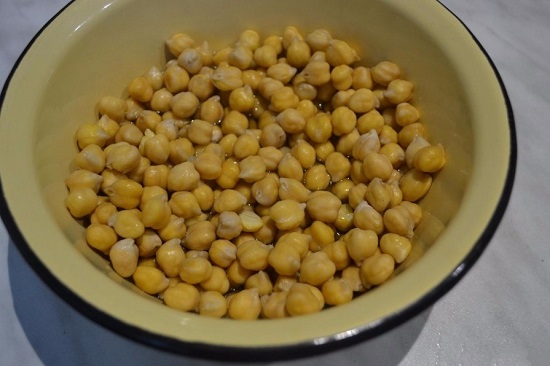 нут увеличится в объеме и впитает в себя практически всю воду