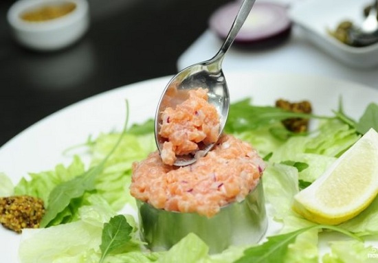 рыбный тартар