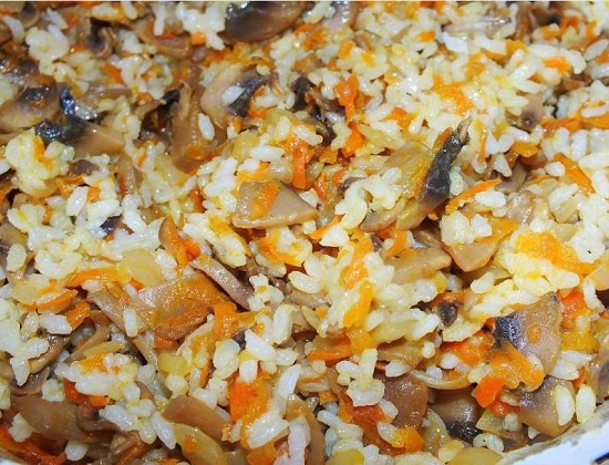  добавляем отварную рисовую крупу