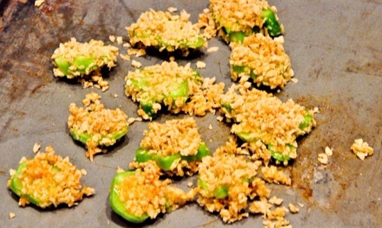 Капустные соцветия окунаем в кляр