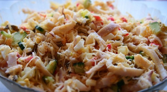 перемешиваем и добавляем майонезный соус