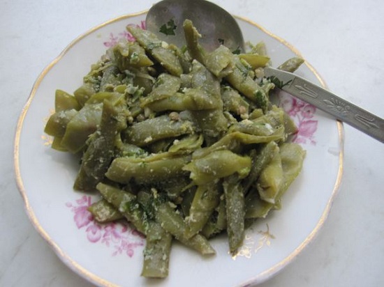 Лобио из стручковой фасоли с яйцом