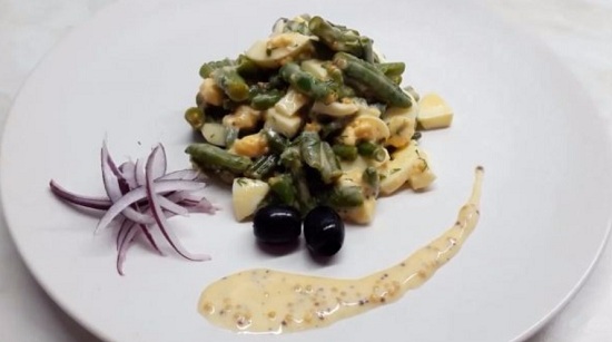 рецепт салатика с фасолью и яйцами