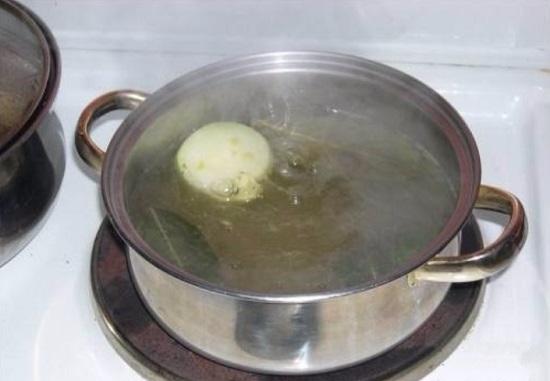 Можно использовать любые специи и травы