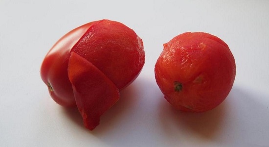 Аккуратно снимаем кожицу