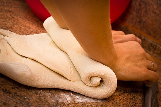 Вымесим эластичную и мягкую основу