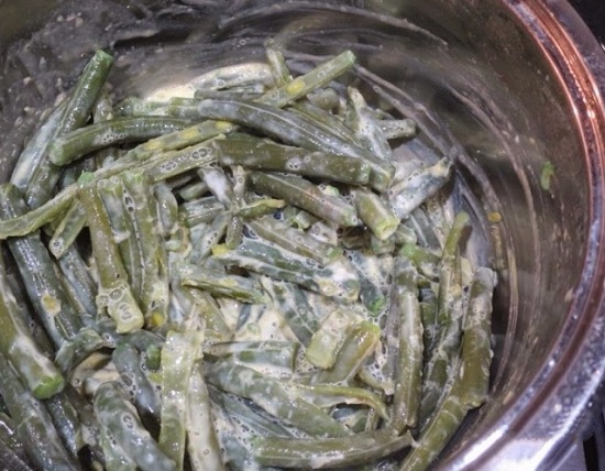 Томим блюдо, перемешивая