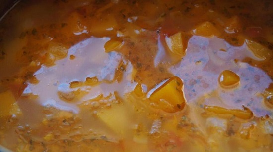 измельчаем их до консистенции пюре