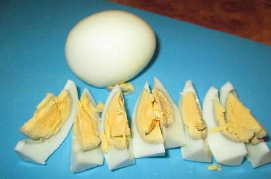  яйца нарежем